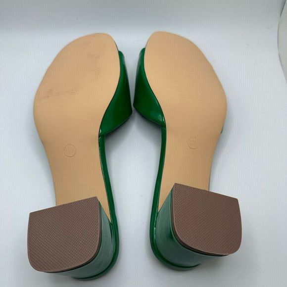 CUSHIONAIRE Women's Taboo one band dress sandal with +Memory Foam 10 GREEN - Picture 5 of 7